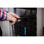 Что выбрать для сервера: SAS, SATA или NVMe